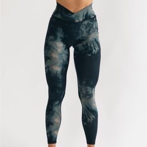 Alphalete Surface Power Legging